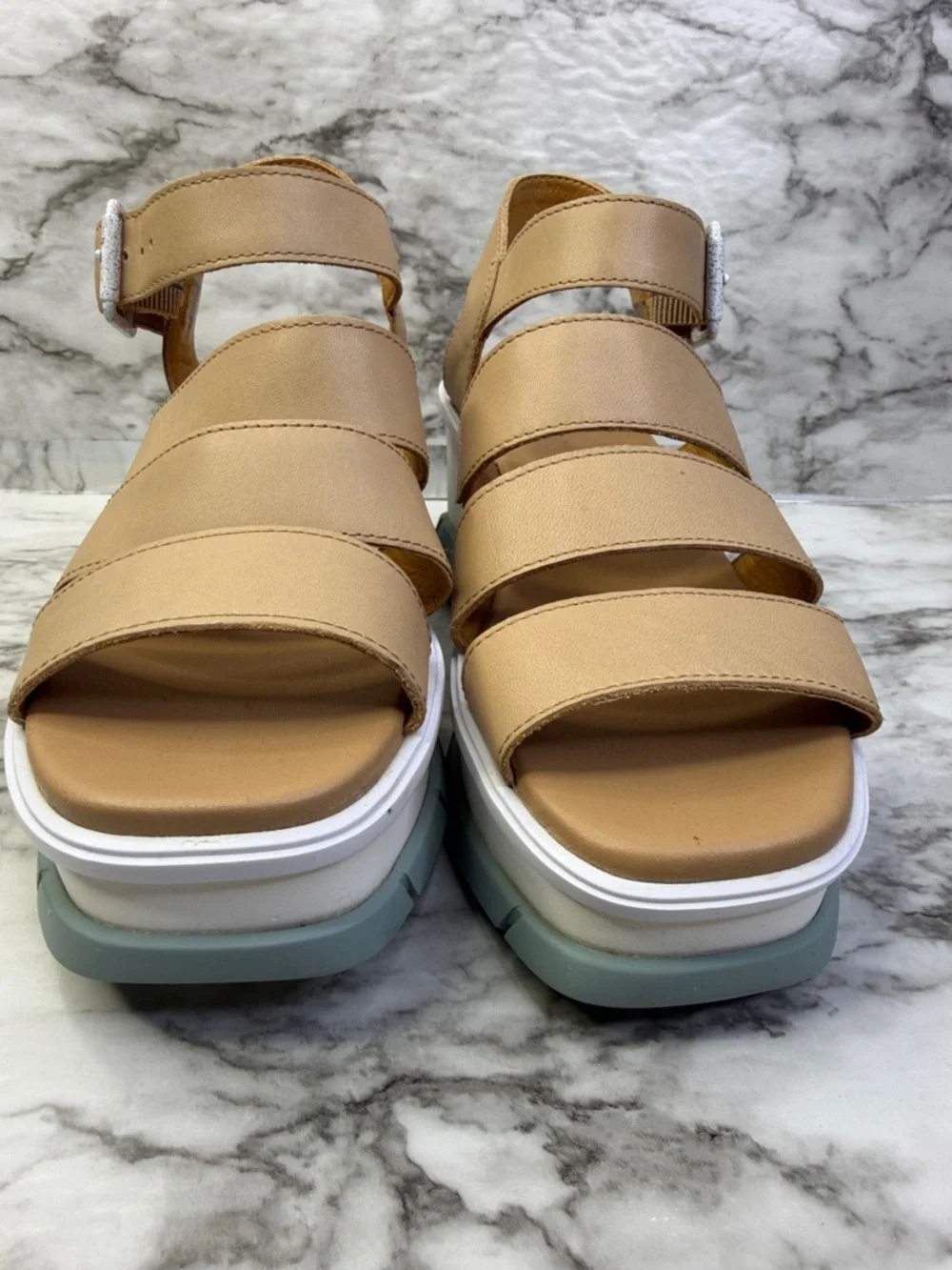 Sorrel Neutral Tan Platform Strappy Sandal with Buckle size 7 almost new